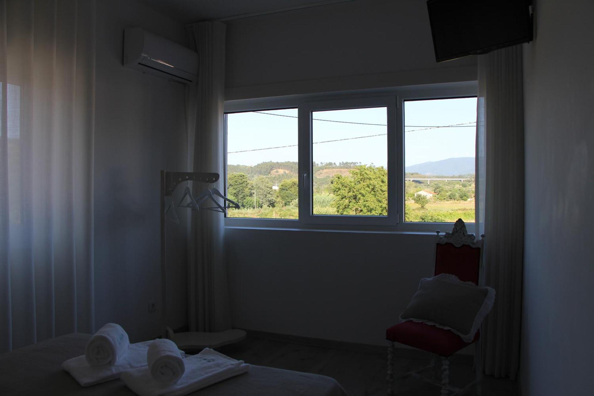 Aroucehostel Lousã Esterno foto
